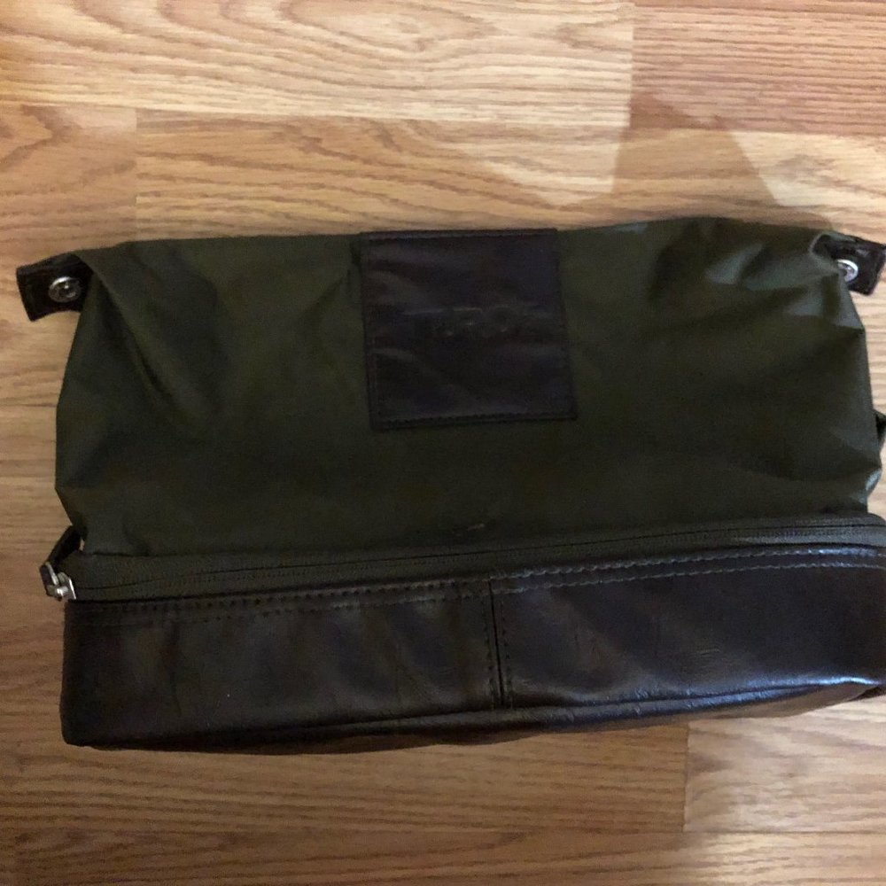 TURO SKIN  Dopp Kit - Army Green